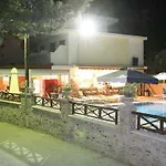 Ξενοδοχείο με διαμερίσματα Panorama 4*